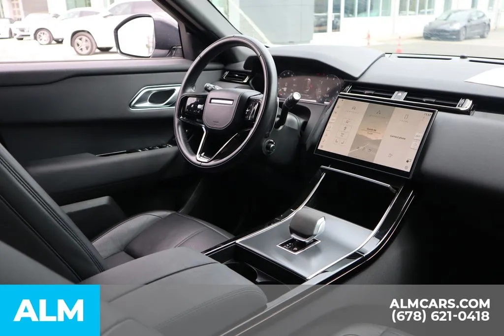 Land Rover Range Rover Velar photo 23