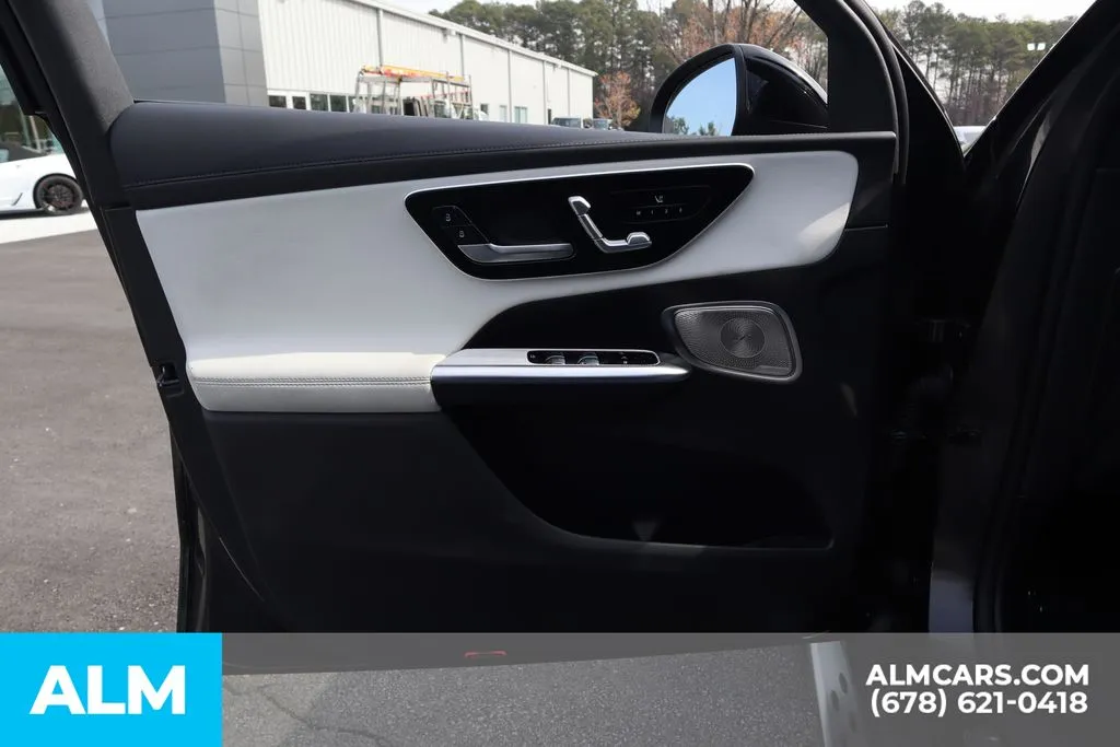 Mercedes-Benz GLC photo 10