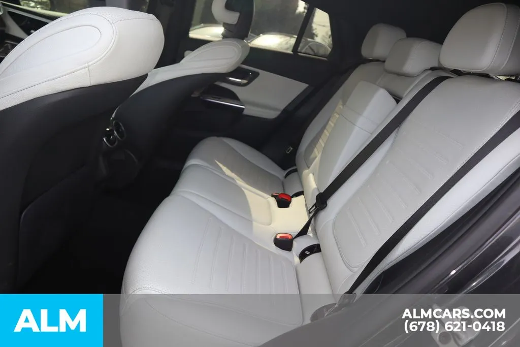 Mercedes-Benz GLC photo 18
