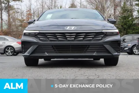 More photos of 2025 Hyundai Elantra SEL Sport at ALM Gwinnett, GA