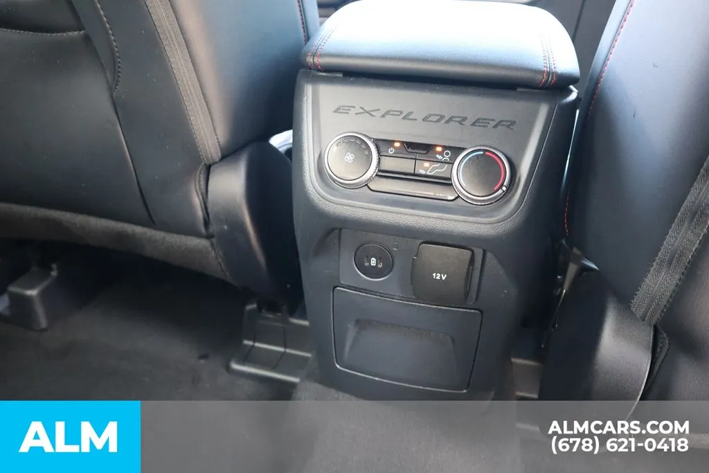 Ford Explorer photo 26