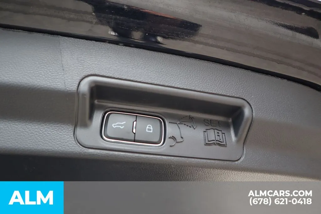 Ford Explorer photo 22