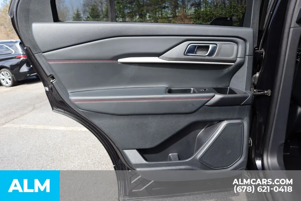 Ford Explorer photo 20
