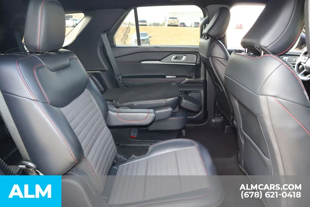 Ford Explorer photo 23