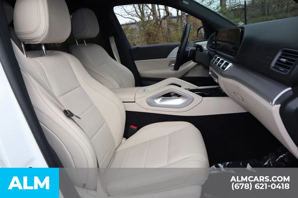 Mercedes-Benz GLS photo 32