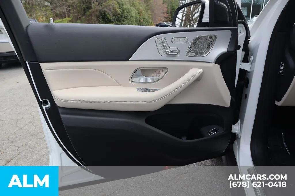 Mercedes-Benz GLS photo 10