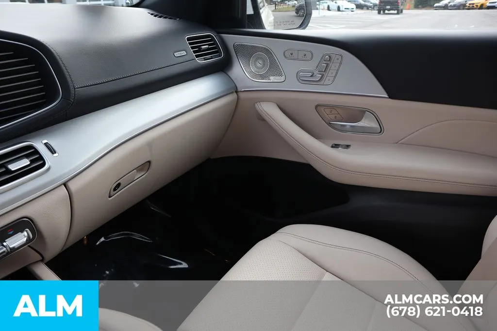 Mercedes-Benz GLS photo 44
