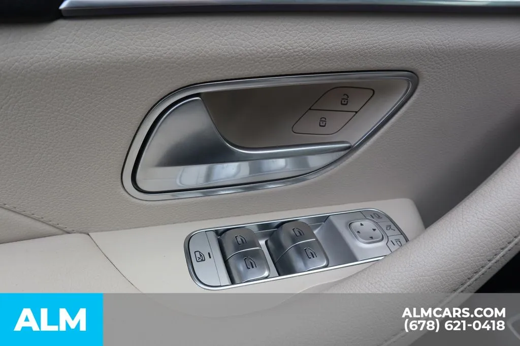 Mercedes-Benz GLS photo 12