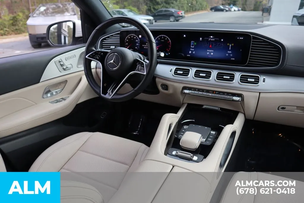 Mercedes-Benz GLS photo 30