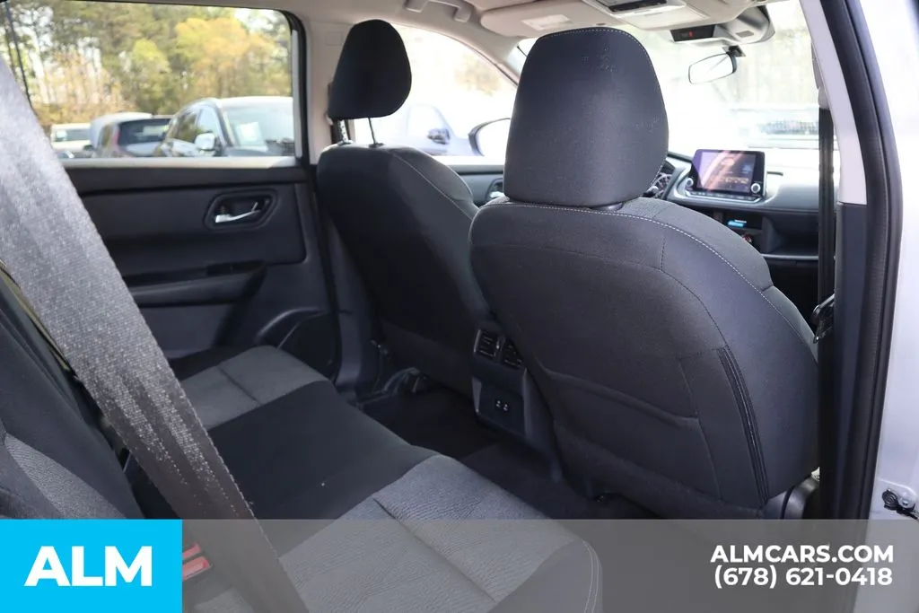 Nissan Rogue photo 23