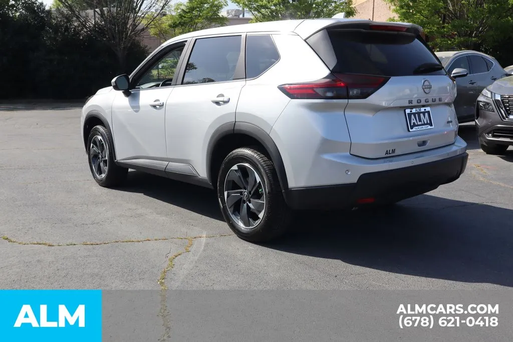 Nissan Rogue photo 8