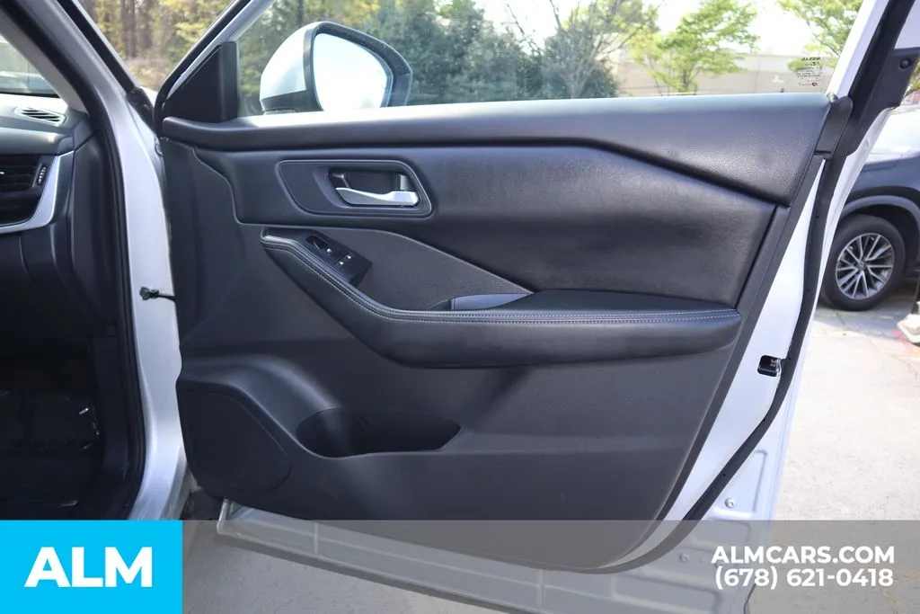 Nissan Rogue photo 28