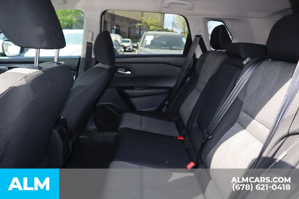 Nissan Rogue photo 16