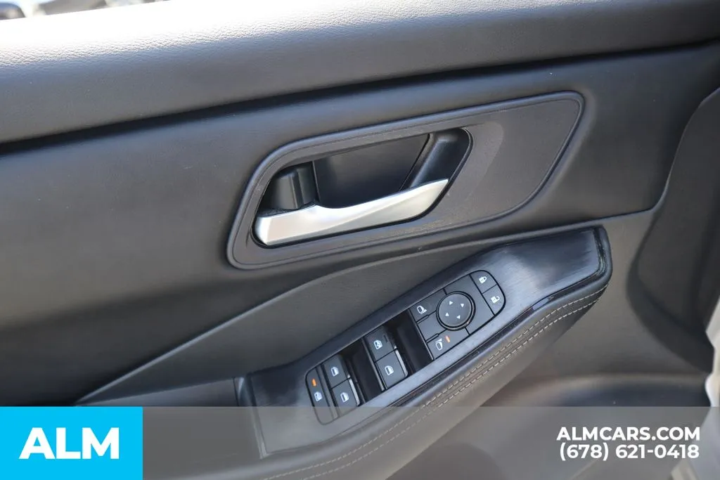 Nissan Rogue photo 15