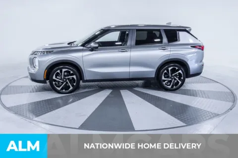 More photos of 2024 Mitsubishi Outlander SE Black Edition w/Pano Roof at ALM Gwinnett, GA