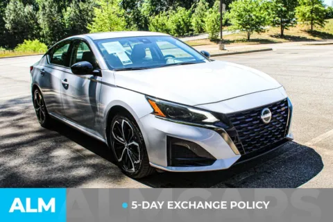 More photos of 2025 Nissan Altima 2.5 SR at ALM Gwinnett, GA