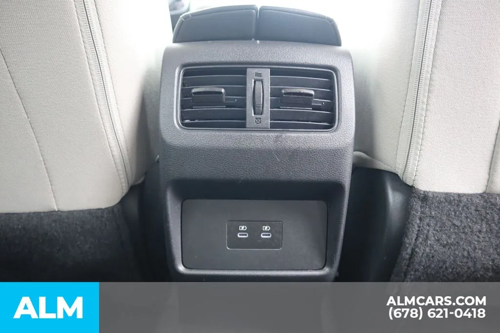 Nissan Rogue photo 24