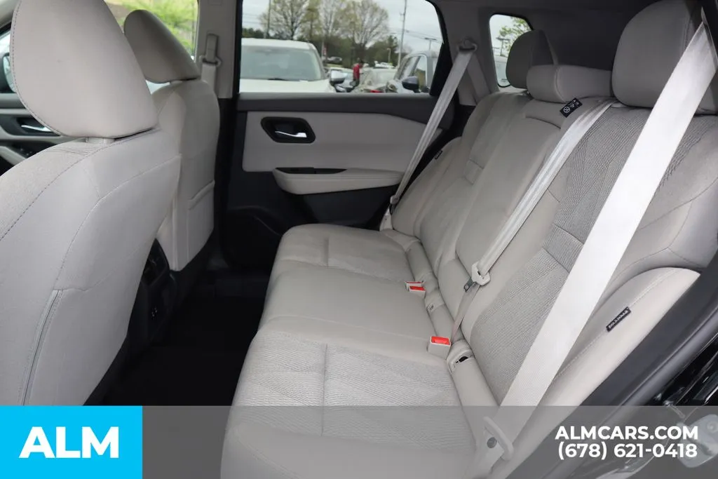 Nissan Rogue photo 16