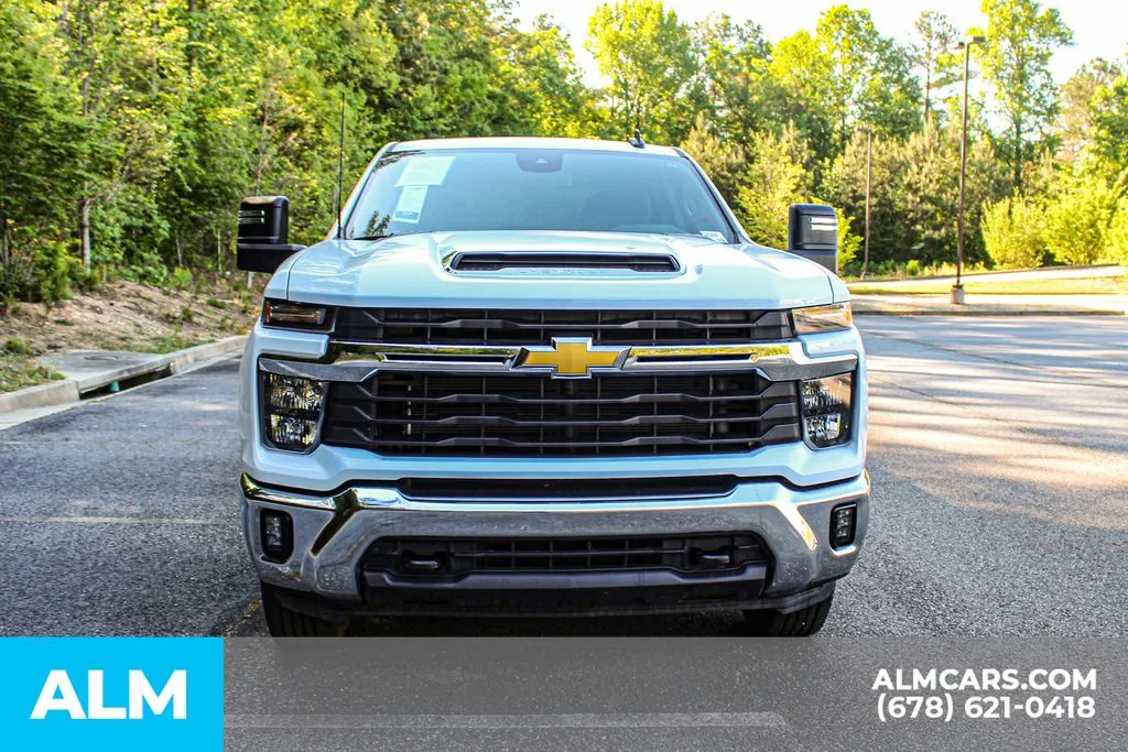Chevrolet Silverado 2500 HD photo 9