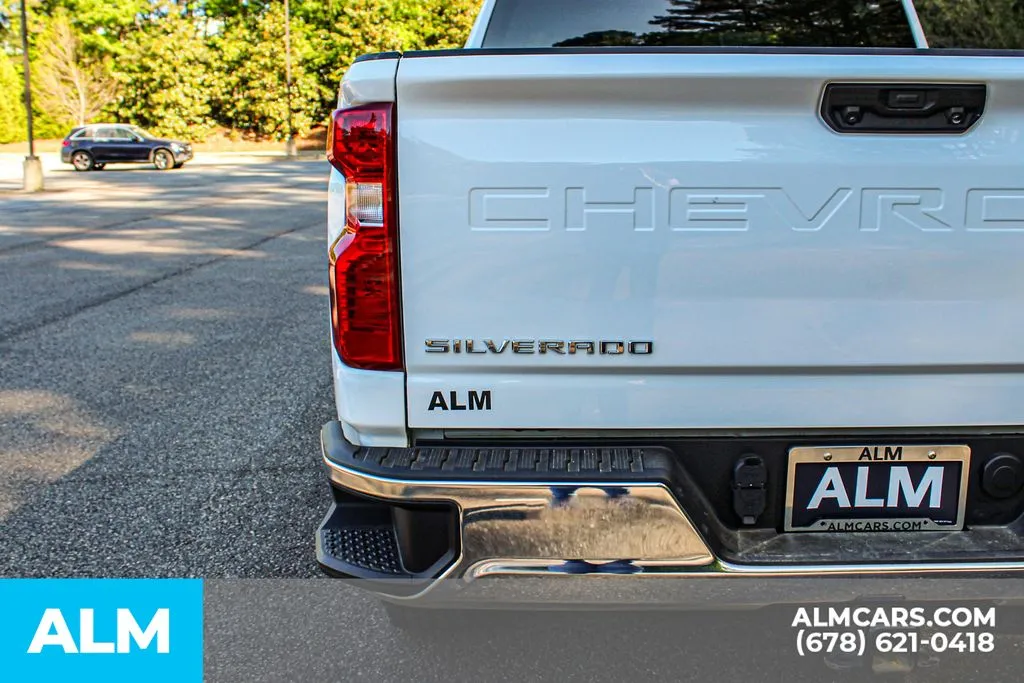 Chevrolet Silverado 2500 HD photo 12