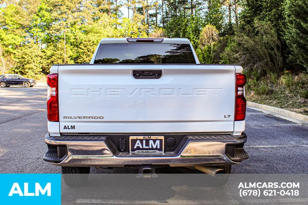 Chevrolet Silverado 2500 HD photo 10