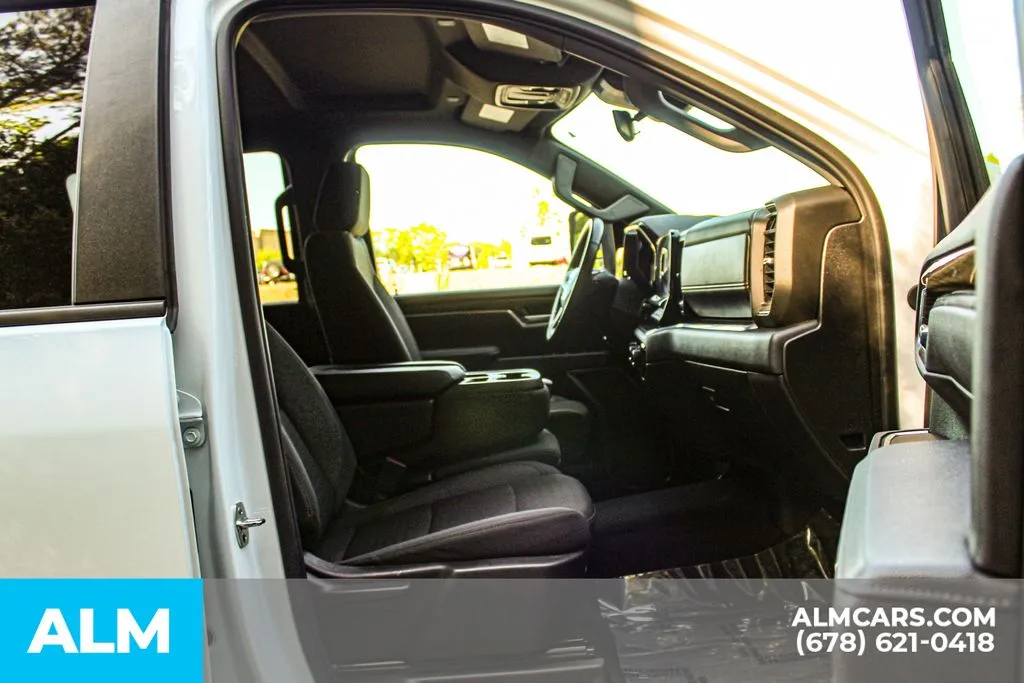 Chevrolet Silverado 2500 HD photo 20