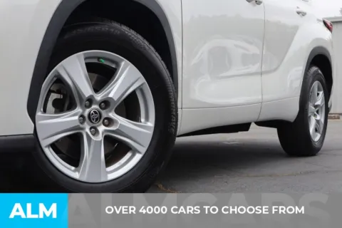 Another view of 2020 Toyota Highlander LE for sale in Duluth, GA at ALM Gwinnett