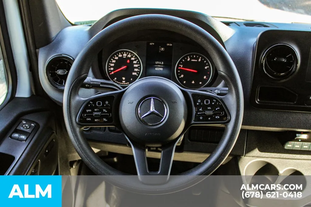 Mercedes-Benz Sprinter 2500 photo 22