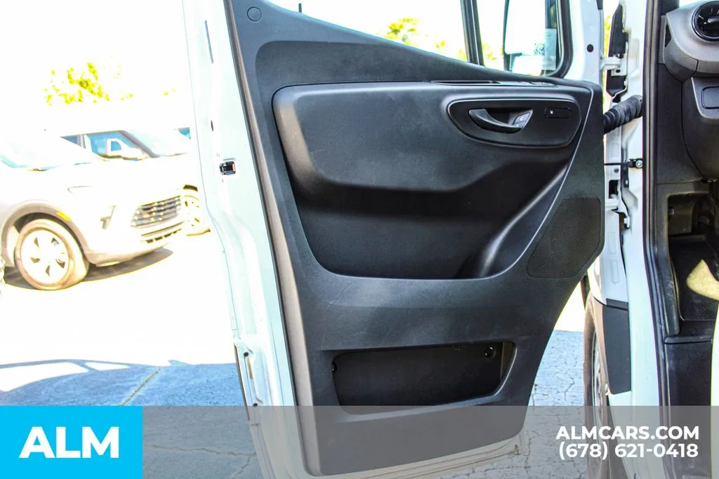 Mercedes-Benz Sprinter 2500 photo 34