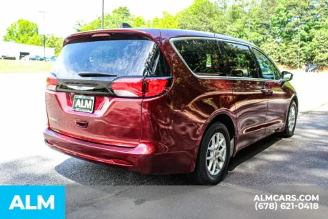 More photos of 2023 Chrysler Voyager LX at ALM Gwinnett, GA