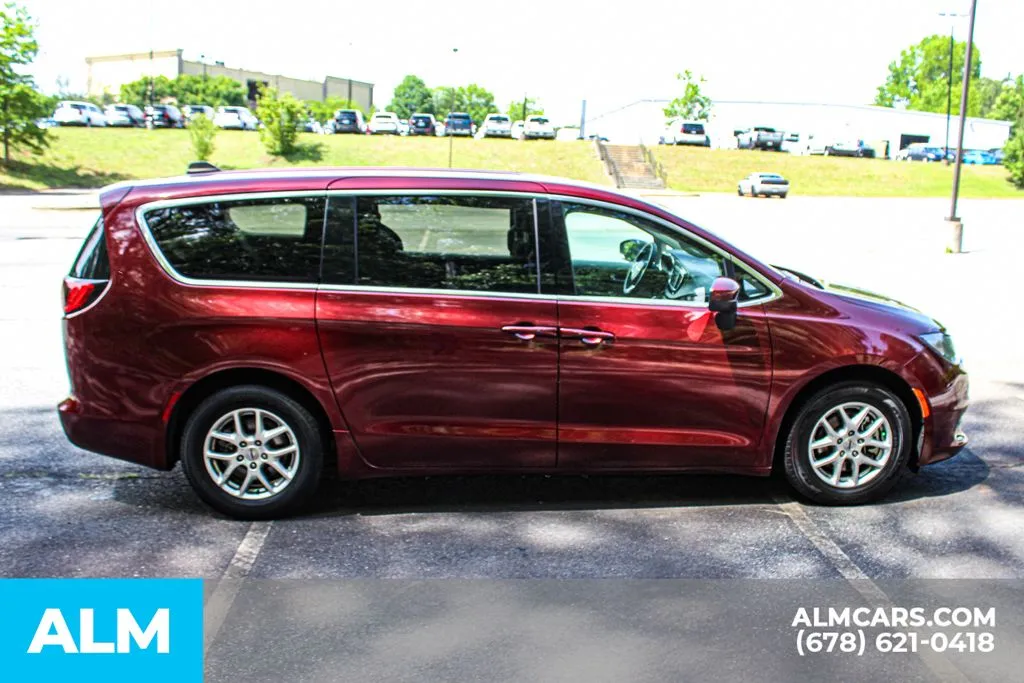 Chrysler Voyager photo 8