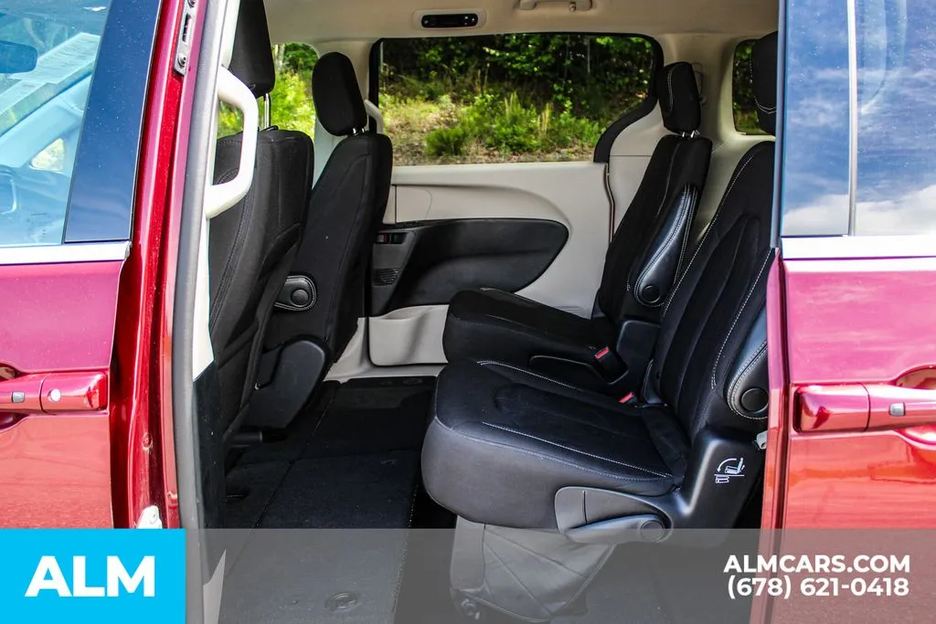 Chrysler Voyager photo 17