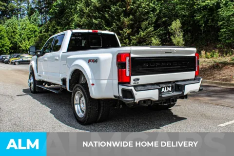 More photos of 2025 Ford F-450SD Platinum at ALM Gwinnett, GA