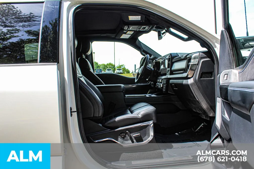 Ford F-450SD photo 20