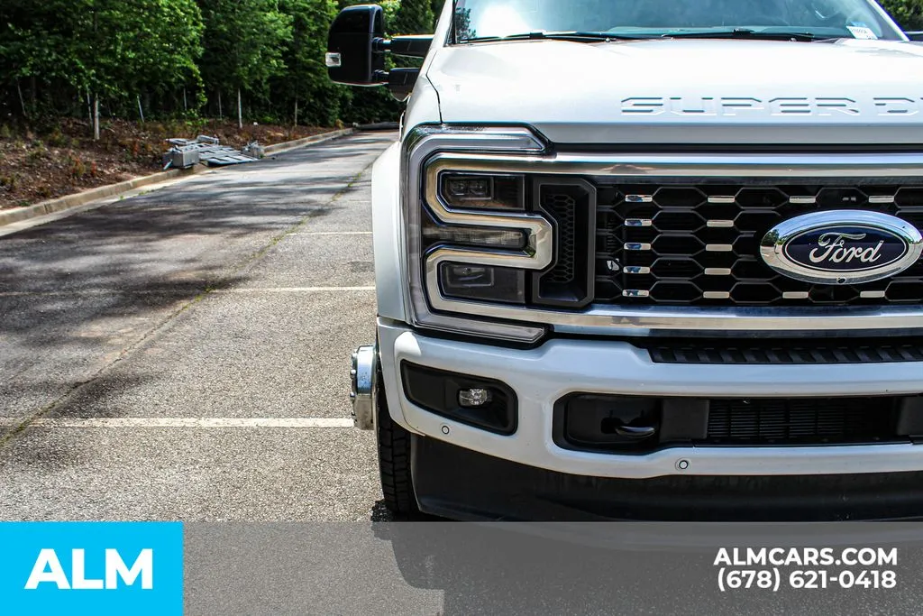 Ford F-450SD photo 11
