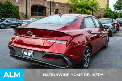 More photos of 2025 Hyundai Elantra SEL Sport at ALM Gwinnett, GA