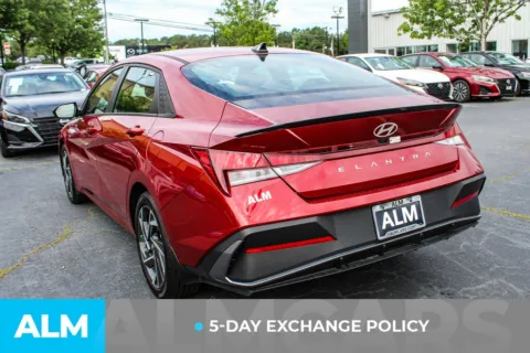 More photos of 2025 Hyundai Elantra SEL Sport at ALM Gwinnett, GA