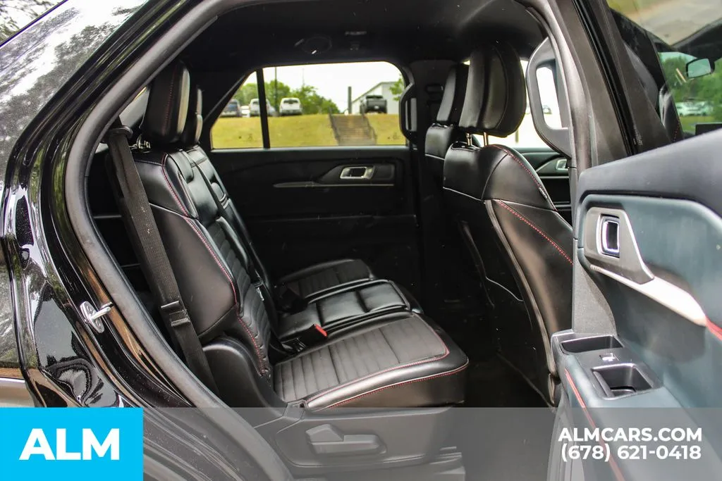 Ford Explorer photo 21
