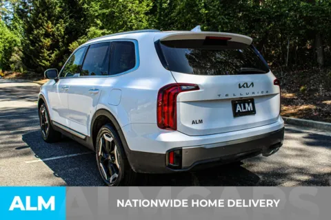 More photos of 2025 Kia Telluride S at ALM Gwinnett, GA