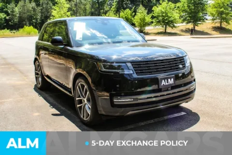More photos of 2025 Land Rover Range Rover SE at ALM Gwinnett, GA