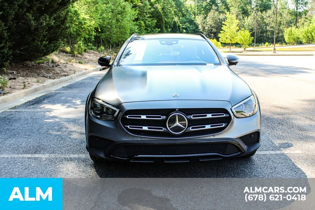 Mercedes-Benz E-Class photo 9