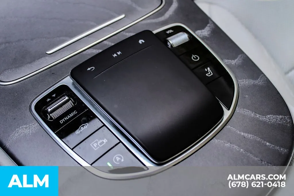 Mercedes-Benz E-Class photo 32