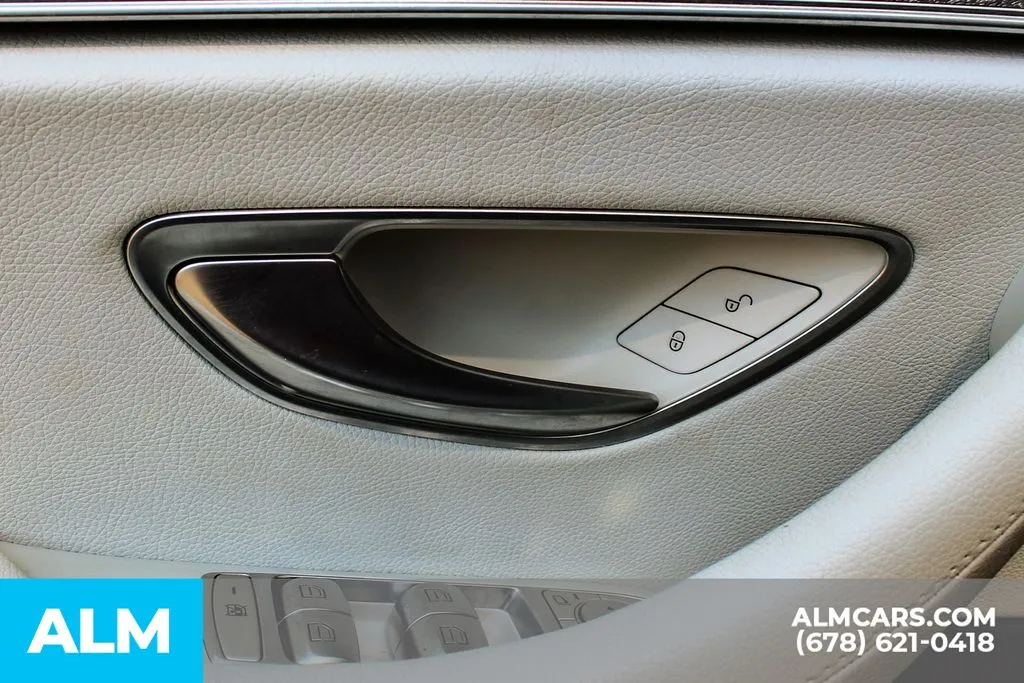 Mercedes-Benz E-Class photo 35