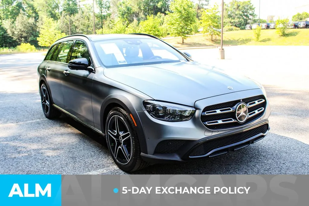 Mercedes-Benz E-Class photo 3