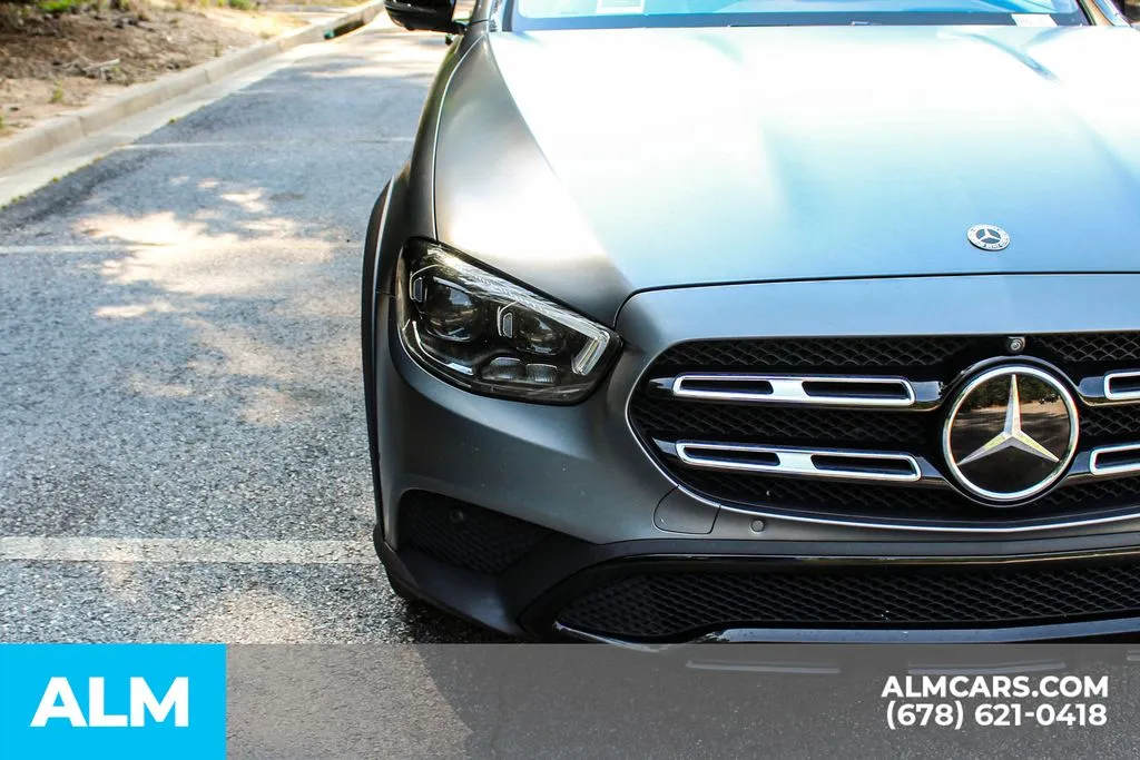 Mercedes-Benz E-Class photo 11