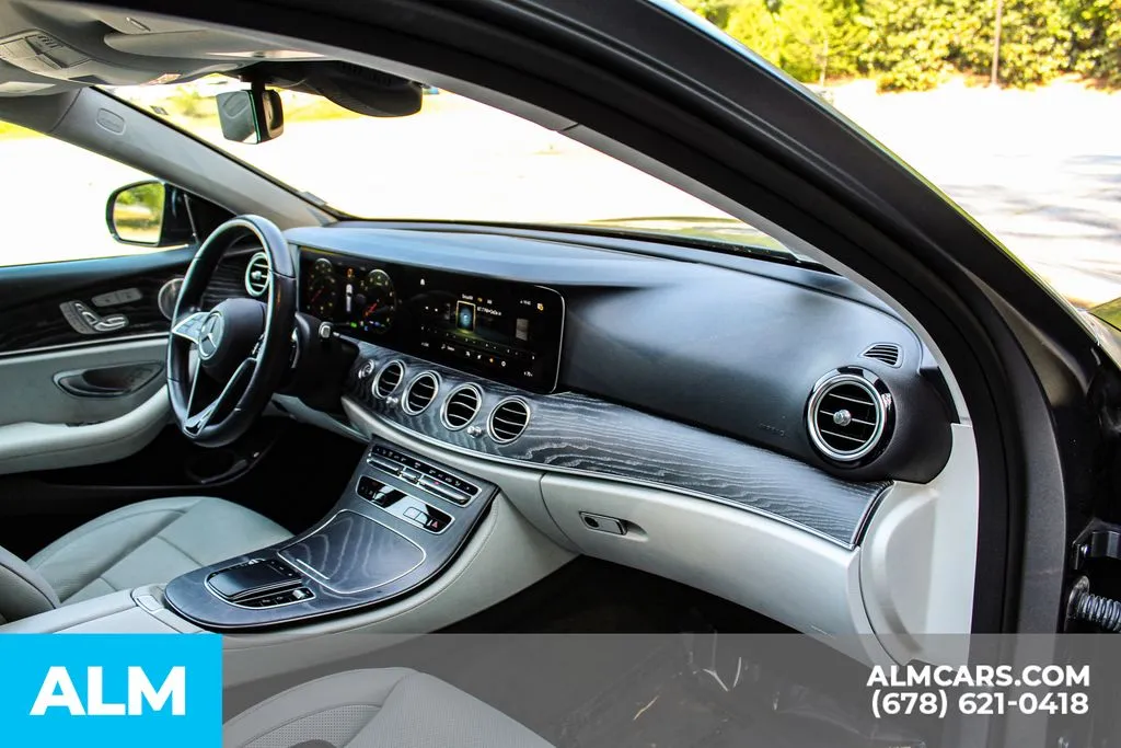 Mercedes-Benz E-Class photo 22