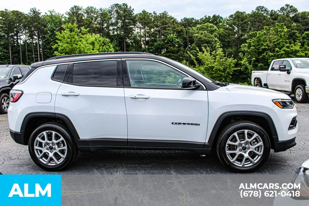 Jeep Compass photo 8