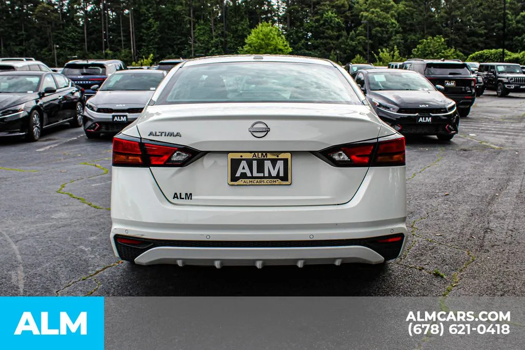 2025 Nissan Altima SV - Photo 10