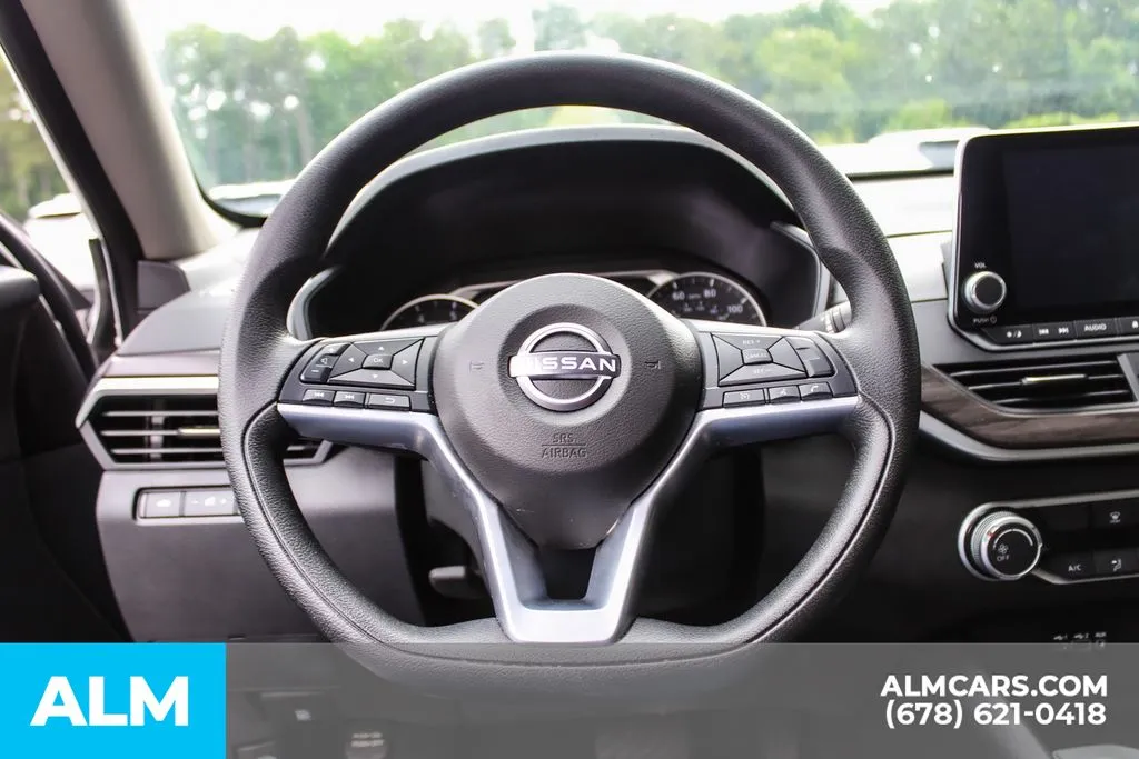 2025 Nissan Altima SV - Photo 17