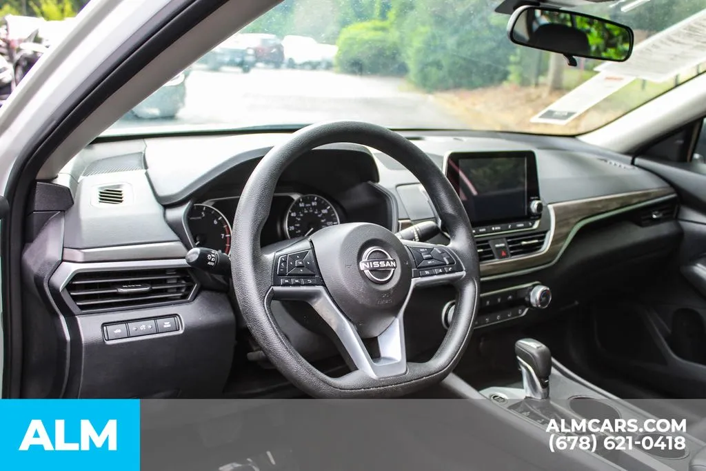 2025 Nissan Altima SV - Photo 24